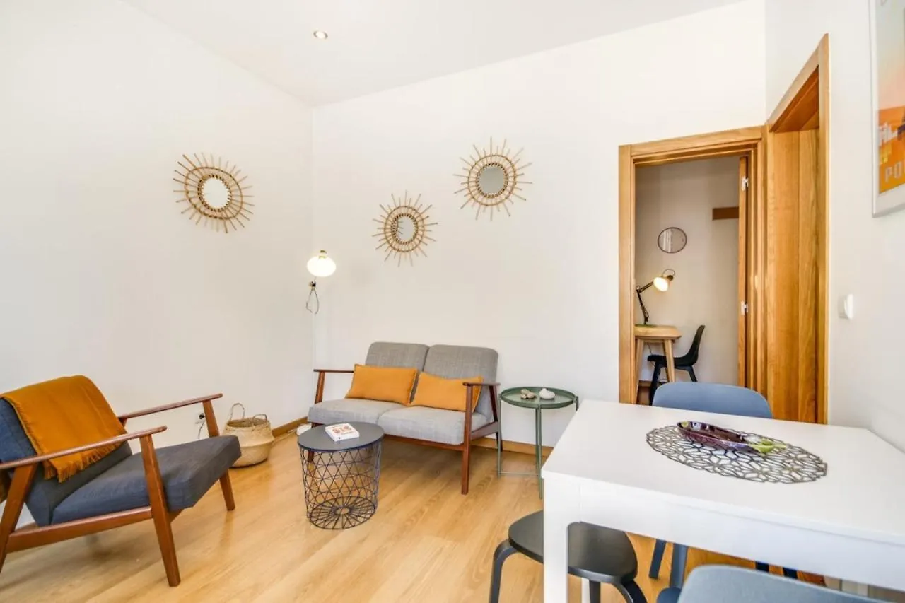 GuestReady -- Cream&Wood Stay in Alcântara Lisboa